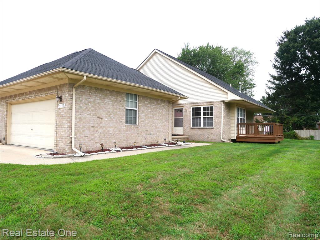 5499 Seabreeze Lane, Sterling Heights, MI 48310 — front exterior