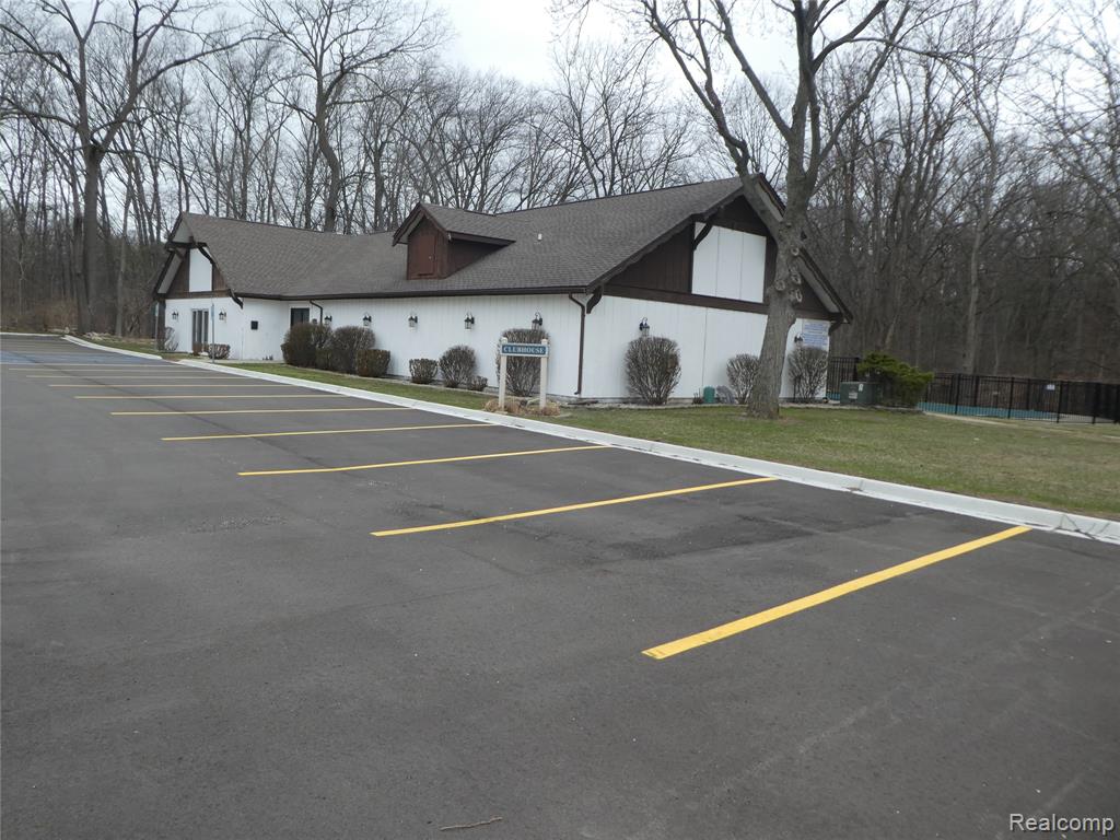 7482 Woodview Street, 4, Westland, MI — Photo 27