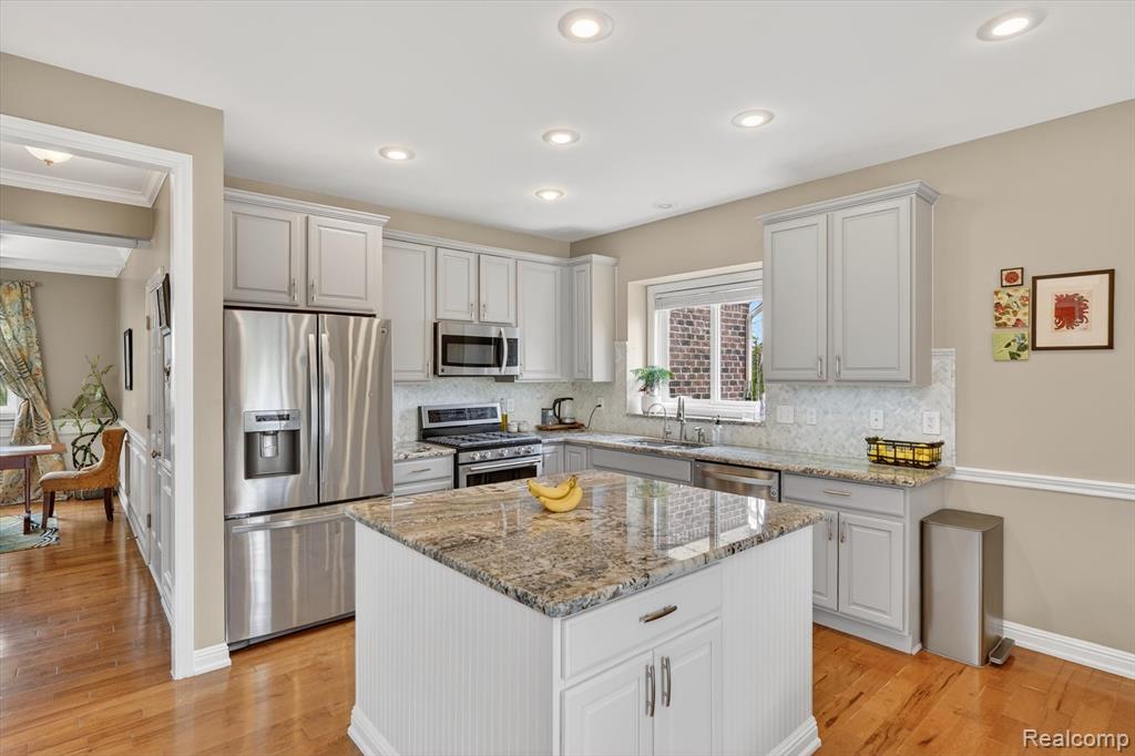 48877 Wildwood Court, Plymouth, MI 48170 — Photo 11
