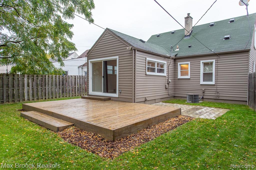 506 AMELIA Avenue, Royal Oak, MI 48073 — Photo 31
