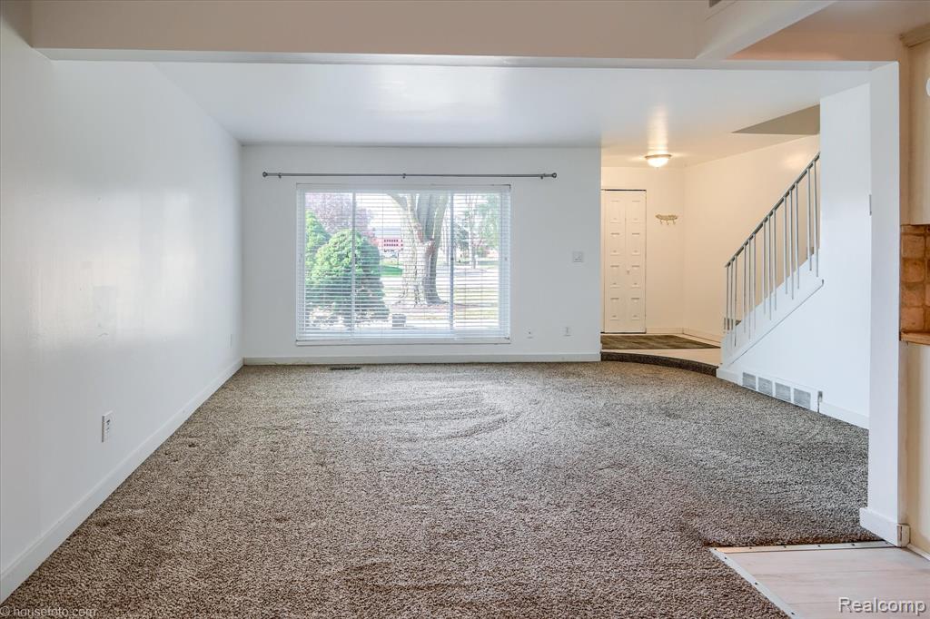 29780 City Center Drive, 3, Warren, MI 48093 — Photo 11