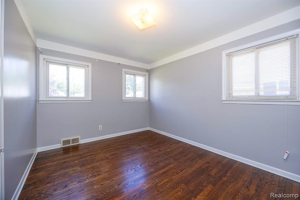 4297 EASTLAWN Avenue, Wayne, MI 48184 — Photo 24