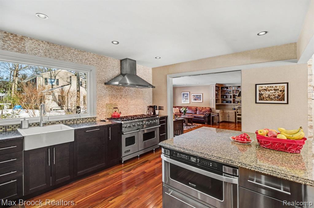 22724 King Richard Court, Beverly Hills, MI 48025 — Photo 11