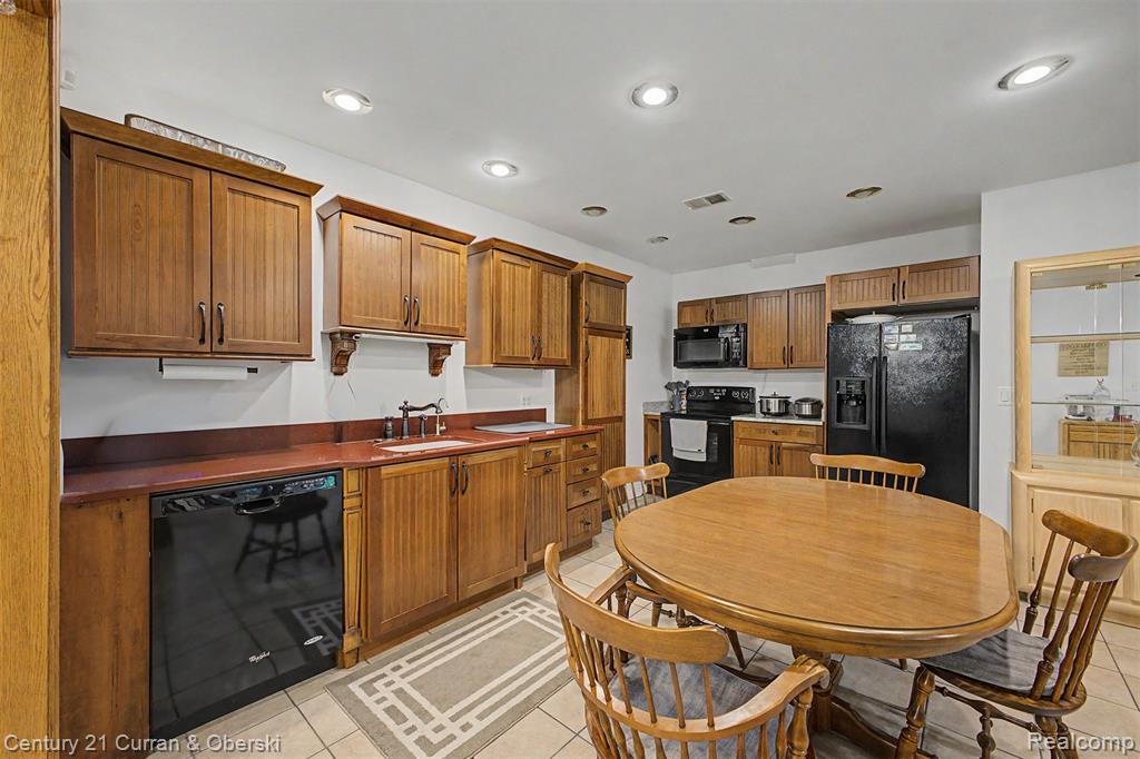 11349 Philway St Court, Brighton, MI 48114 — Photo 36