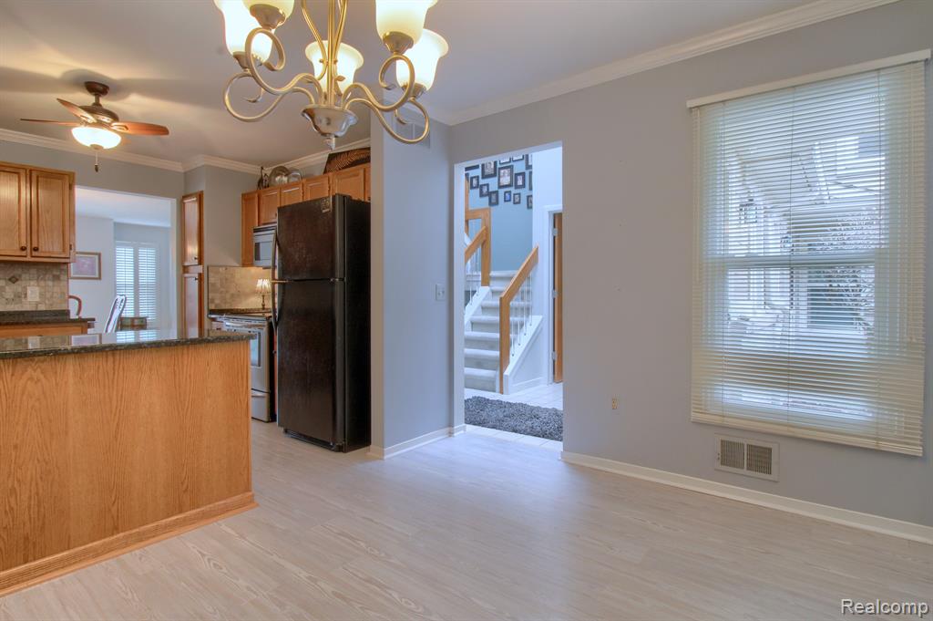 9362 EASTWIND Drive, Livonia, MI 48150 — Photo 9
