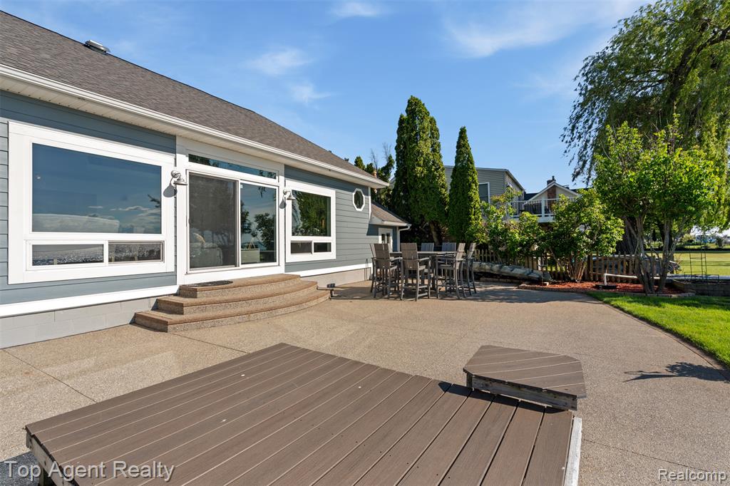 7910 ANCHOR BAY Drive, Clay, MI 48001 — Photo 35