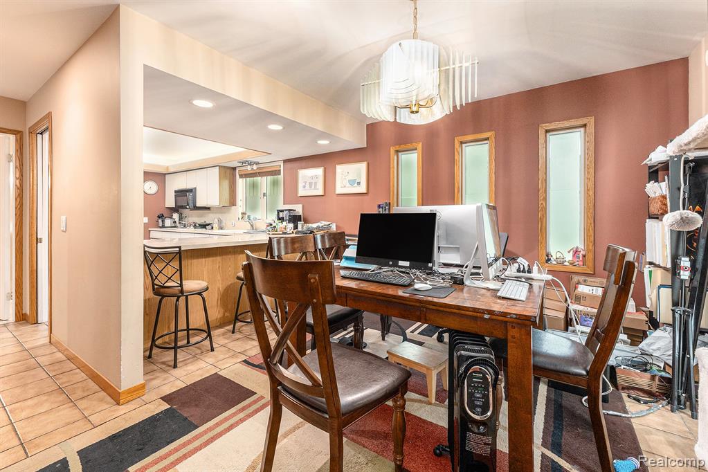 5130 Whitlow Court, Commerce Twp, MI 48382 — Photo 8