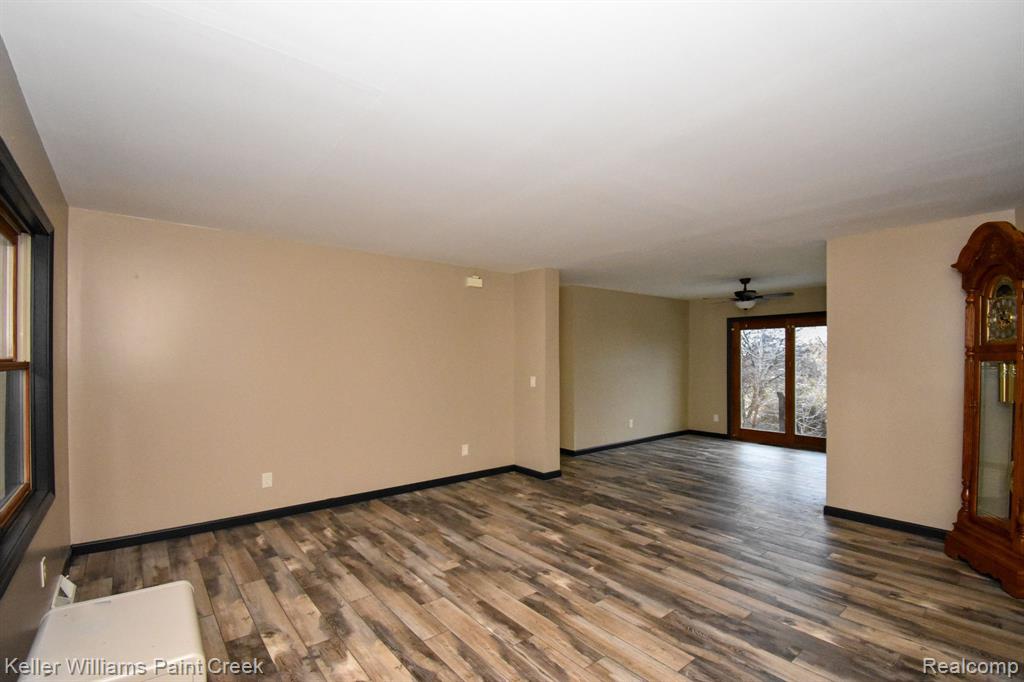 10110 SMITHS CREEK Road, Wales, MI — Photo 4