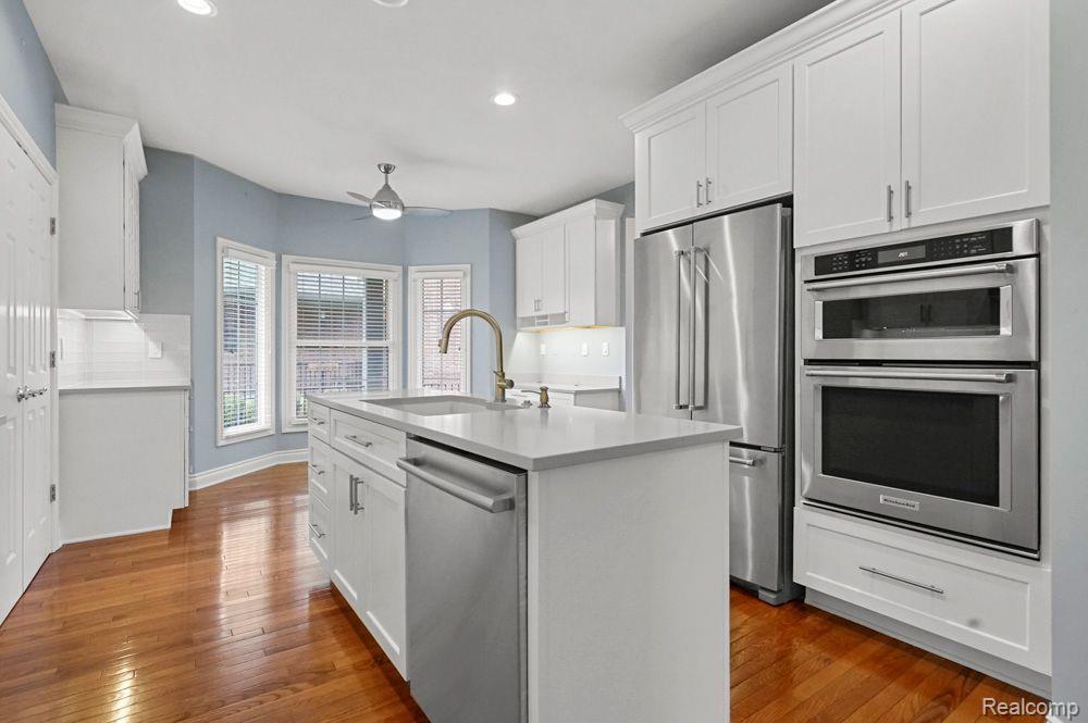 71 BURNIAH Lane, Lake Orion, MI 48362 — Photo 14