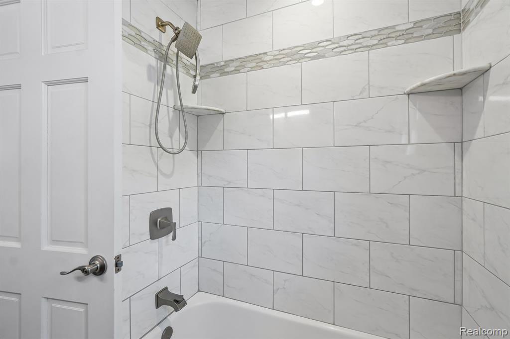 602 Florence Avenue, Royal Oak, MI 48067 — Photo 15