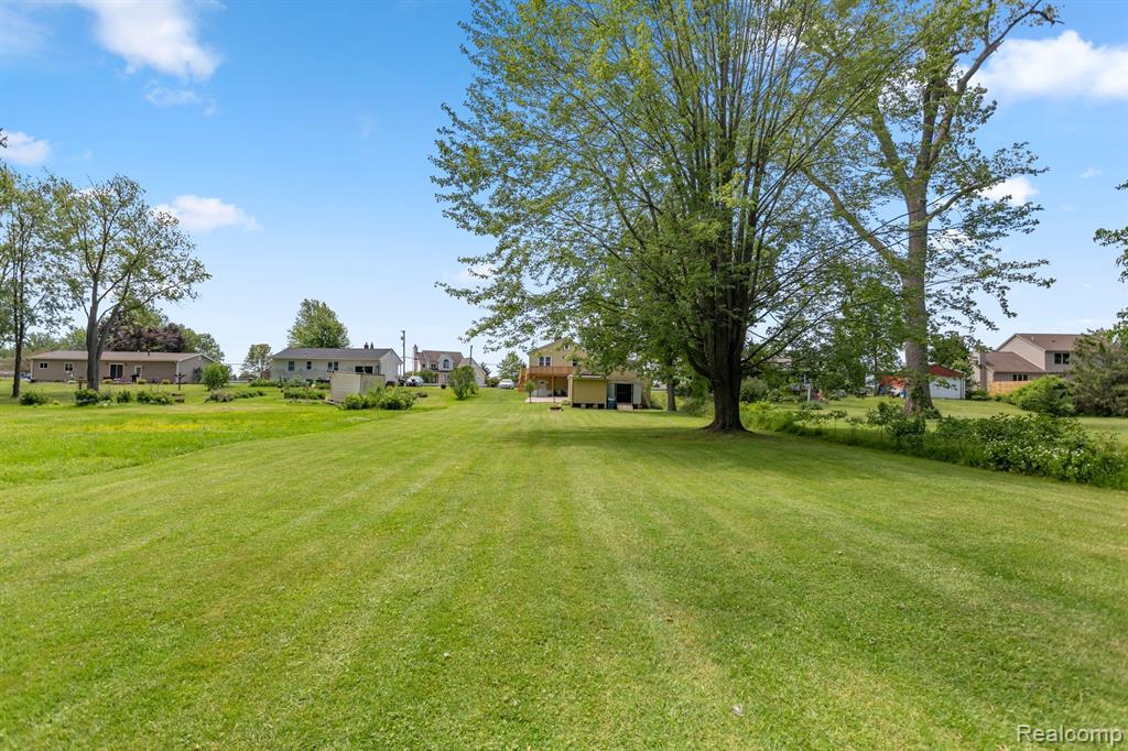 7215 S HURON RIVER Drive, South Rockwood, MI — Photo 43
