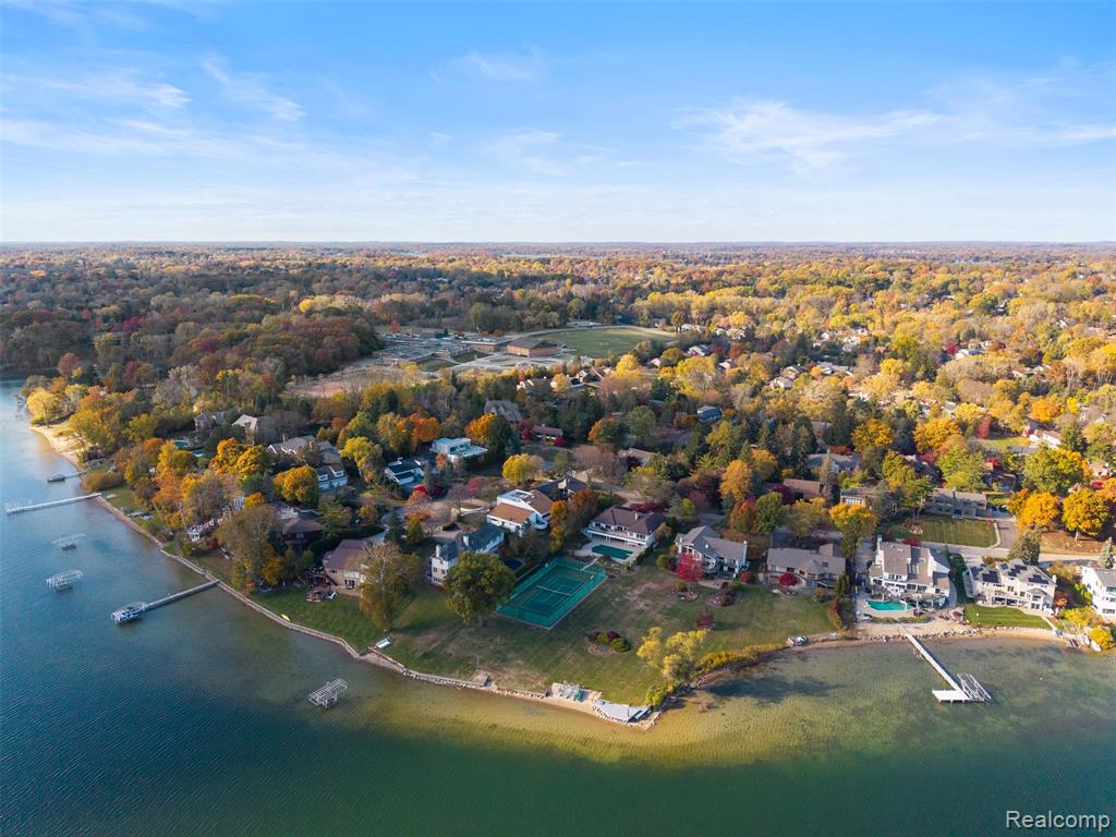 4724 Tara Court, West Bloomfield, MI 48323 — Photo 52