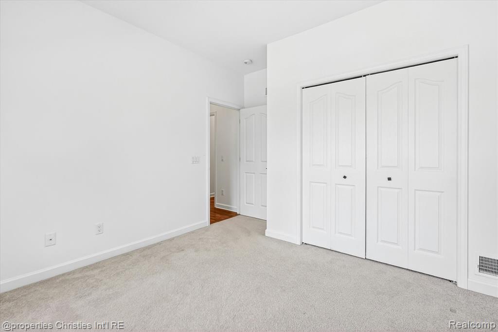 16502 Cypress Court, Northville, MI 48168 — Photo 30