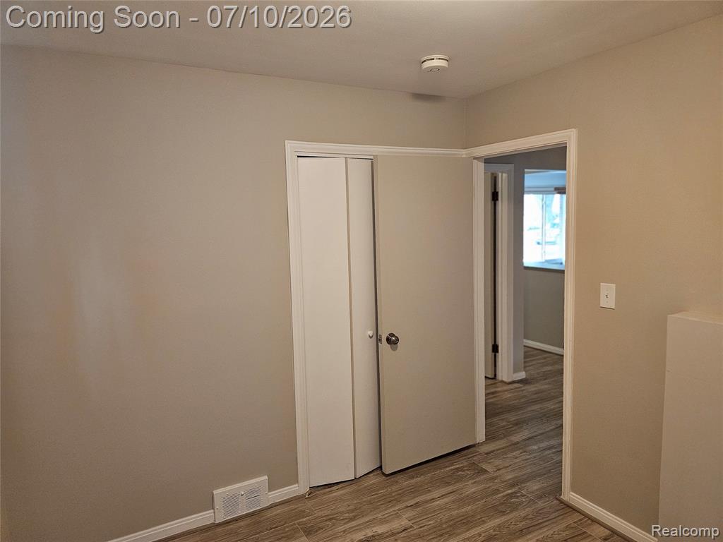 23091 SUSSEX Street, Oak Park, MI 48237 — Photo 8