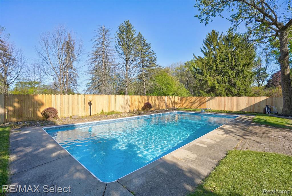 1490 Dyemeadow Lane, Flint, MI 48532 — Photo 8