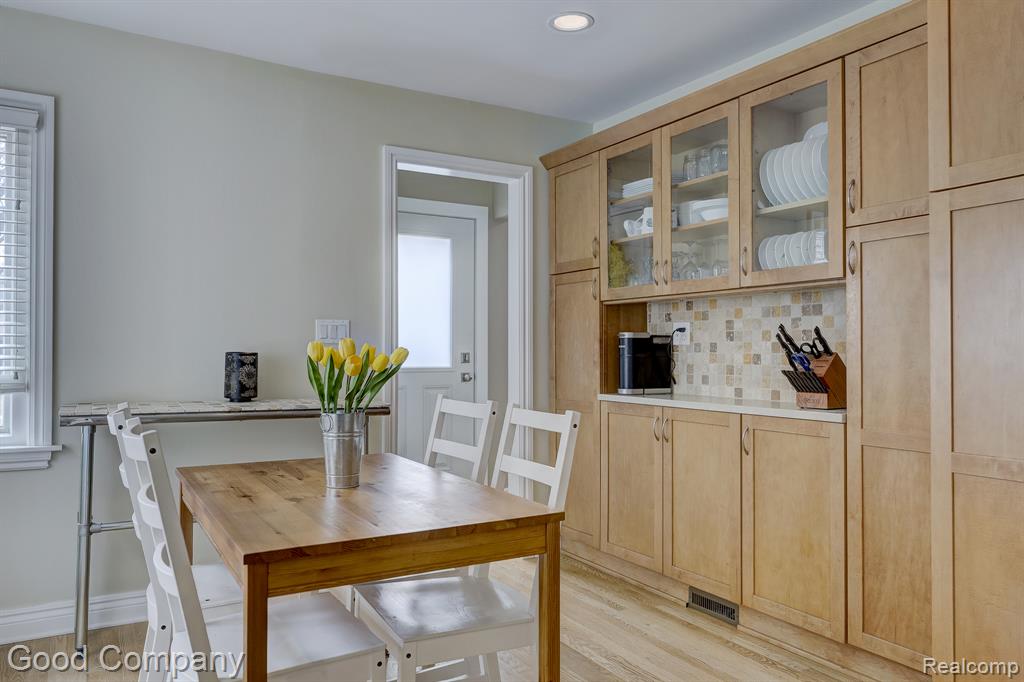 924 Marywood Drive, Royal Oak, MI 48067 — Photo 14