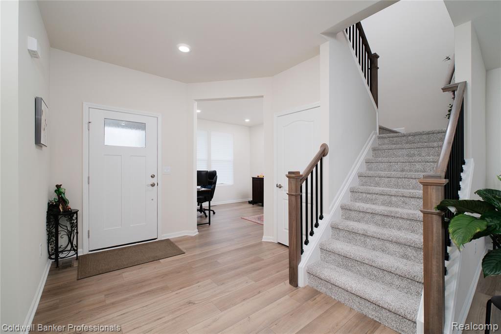 4813 Marquette Drive, Milford, MI 48381 — Photo 7