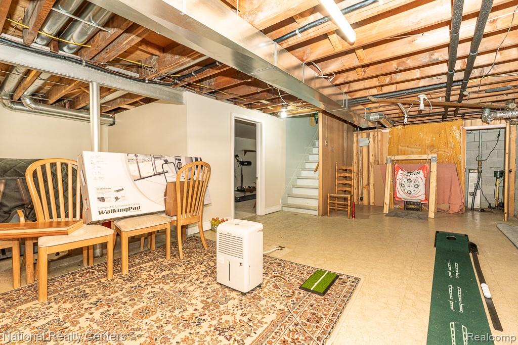 837 Dakota, Rochester Hills, MI 48307 — Photo 27