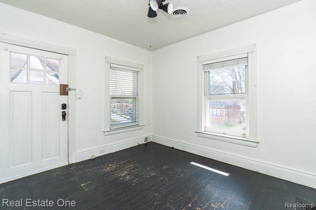 40 Moser Place, Mount Clemens, MI 48043 — Photo 13