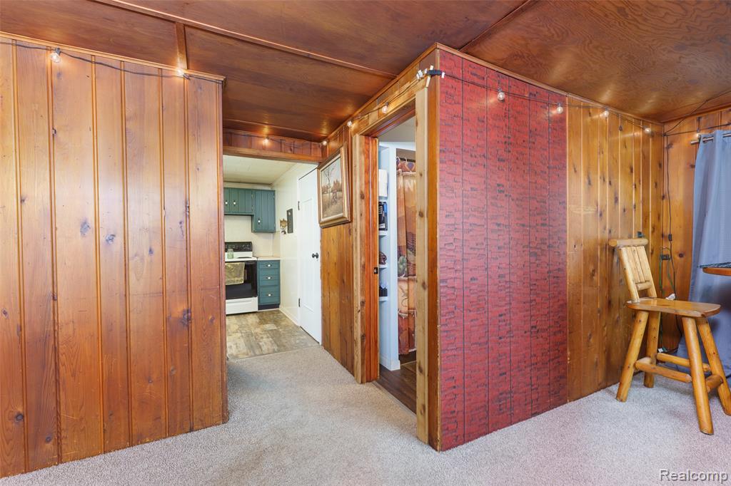 522 E FRANK Street E, Fowlerville, MI 48836 — Photo 8