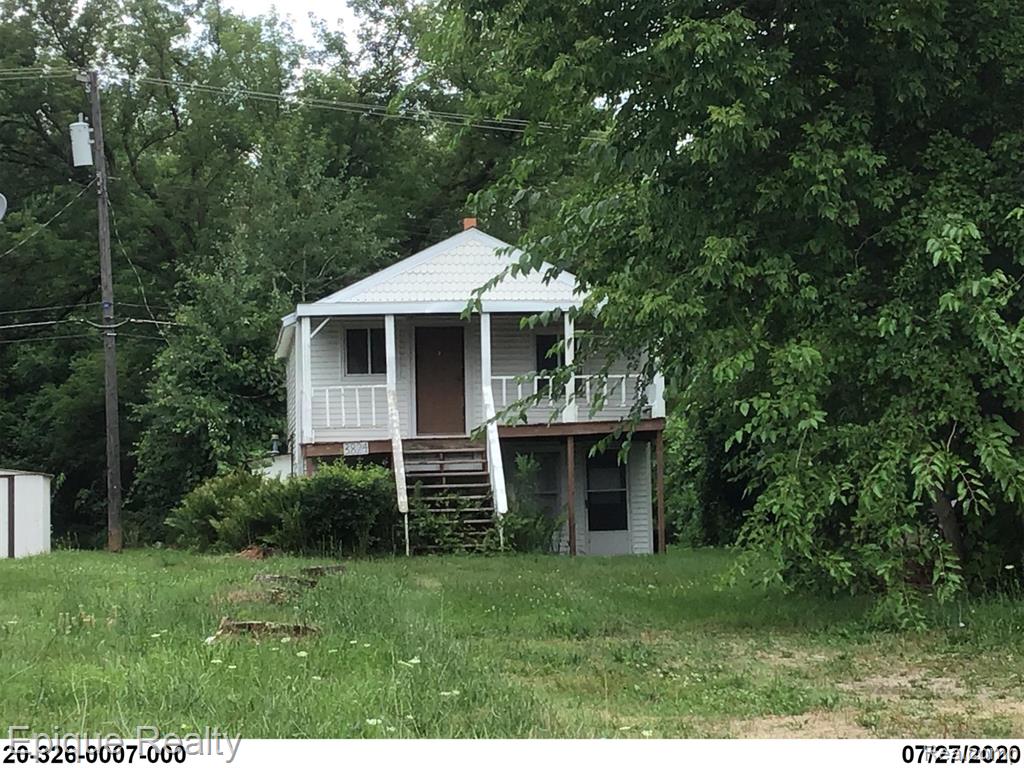 3824 Keewahdin Road, Fort Gratiot, MI 48059 — front exterior
