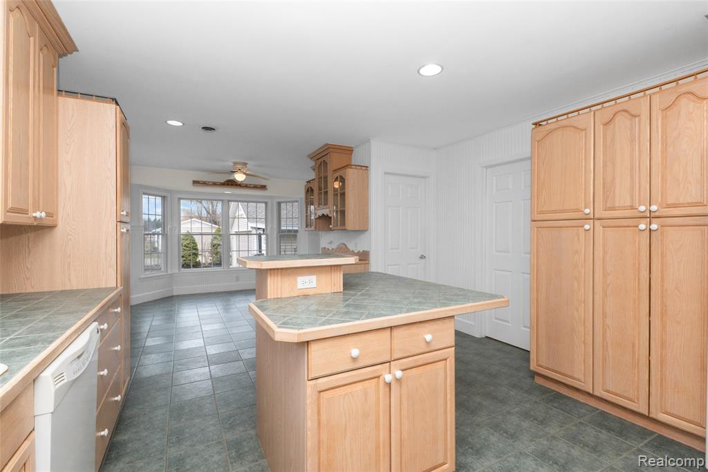 1382 Nita, Pinckney, MI 48169 — Photo 22