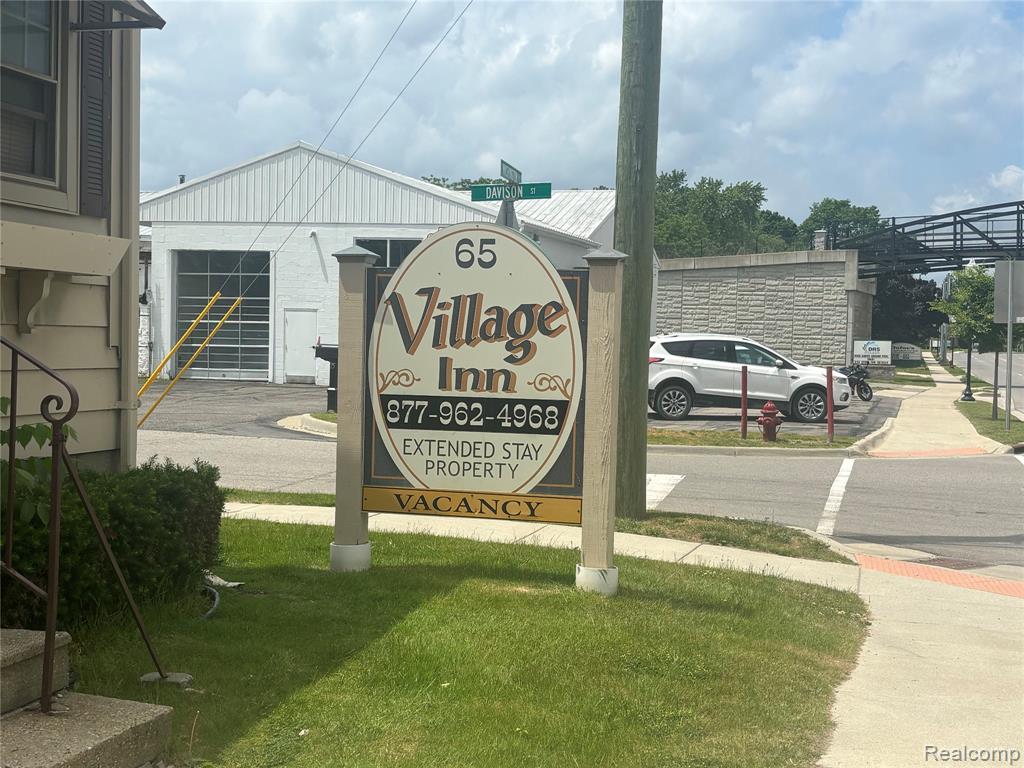 65 N Washington Street, Oxford, MI 48371 — Photo 4