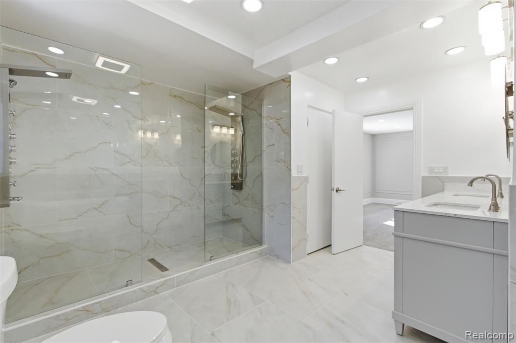 9500 La Salle Boulevard, Detroit, MI 48206 — Photo 32
