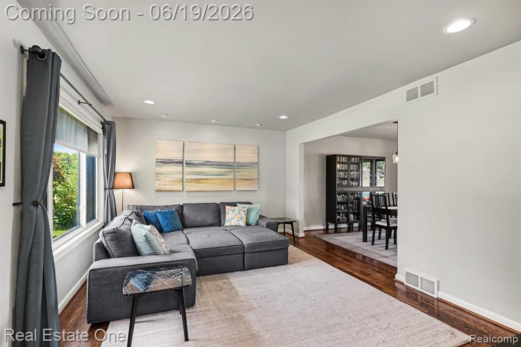 6317 Atkins Drive, Troy, MI 48085 — Photo 5