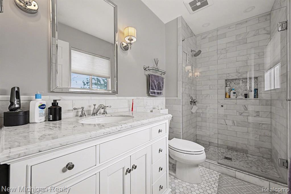 6612 Ashley Court, Waterford, MI 48327 — Photo 22