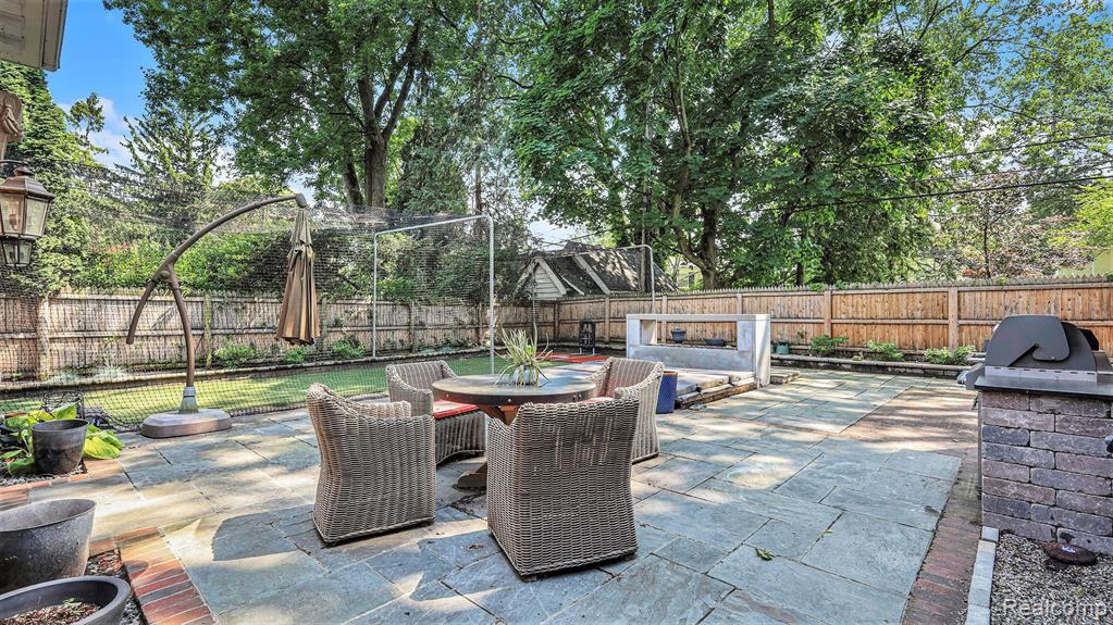 97 TOURAINE Road, Grosse Pointe Farms, MI 48236 — Photo 42