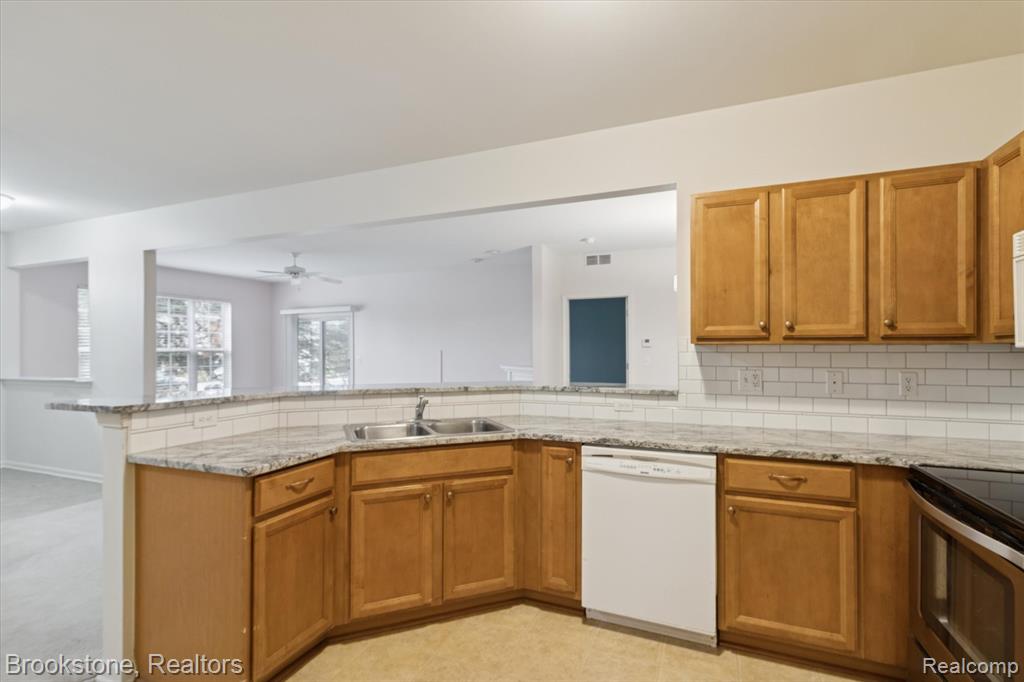 15940 Morningside, Northville, MI 48168 — Photo 14