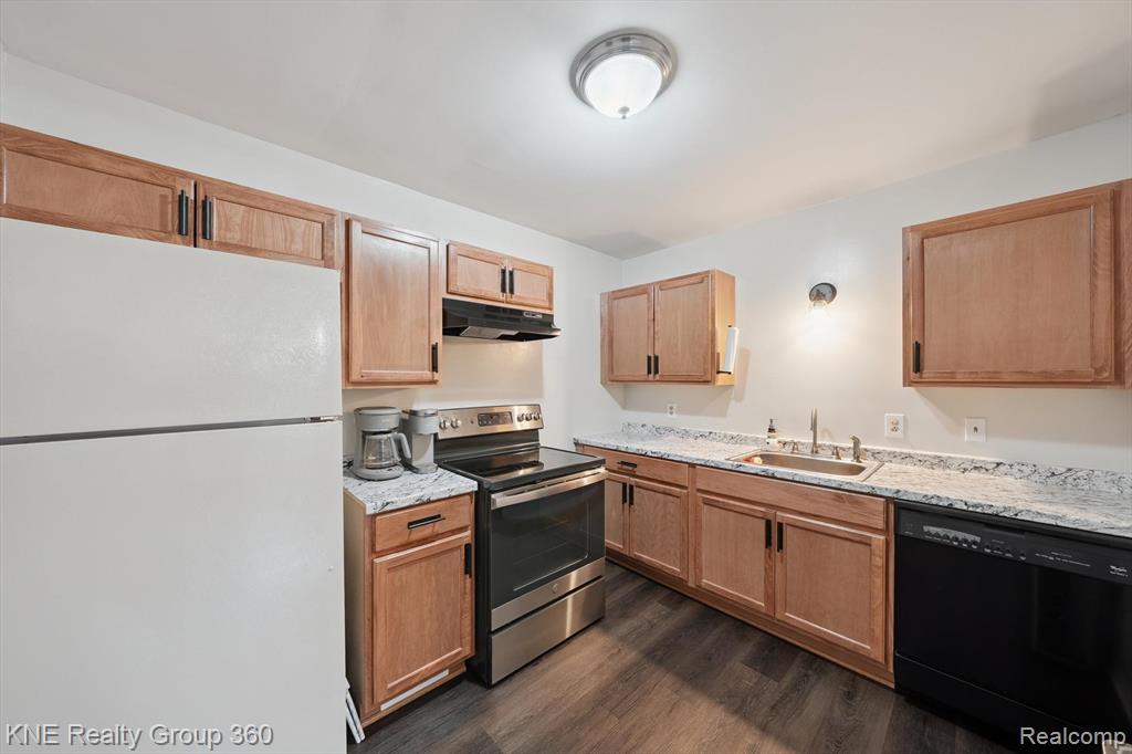 7220 Bluewater Drive, 134, Clarkston, MI 48348 — Photo 9