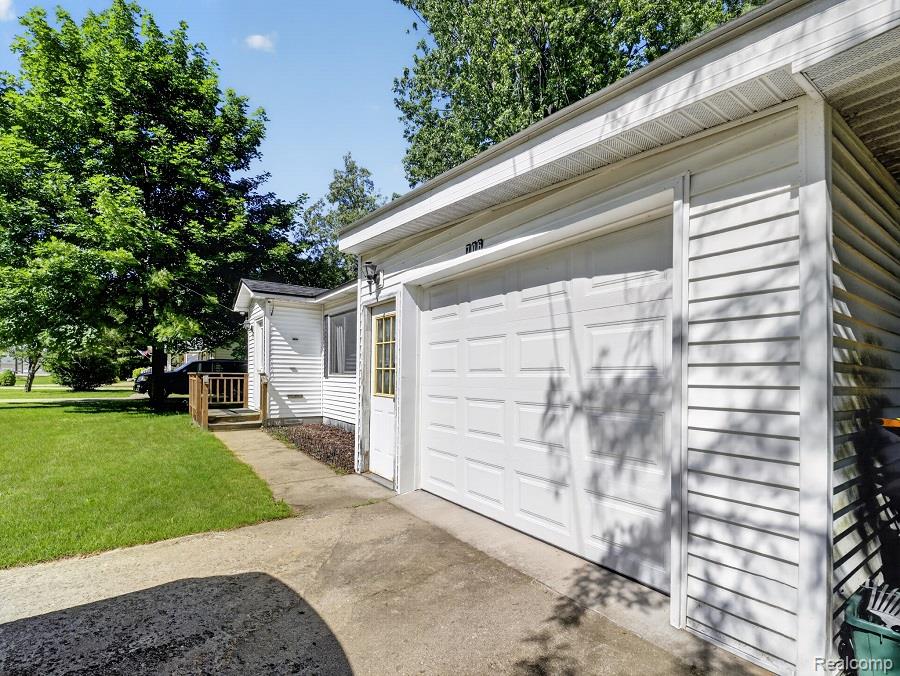 706 N Ionia Street, Gladwin, MI 48624 — Photo 4