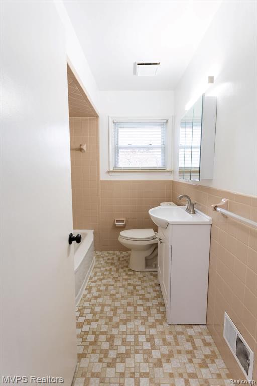 20220 Lancaster Street, Harper Woods, MI 48225 — Photo 6