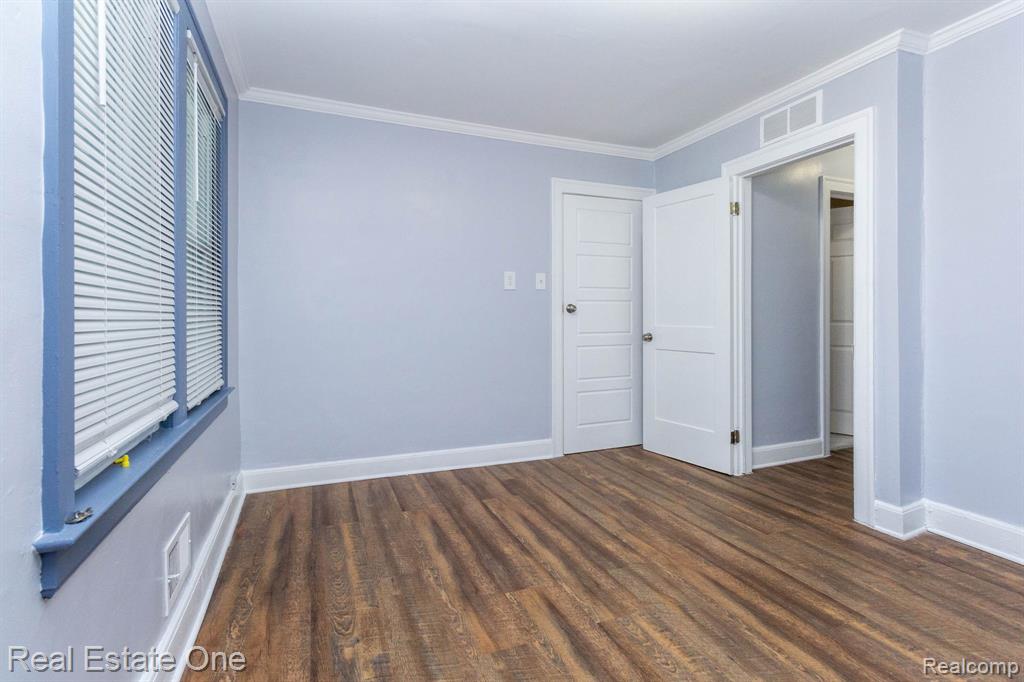 12568 Wilshire Drive, Detroit, MI 48213 — Photo 29