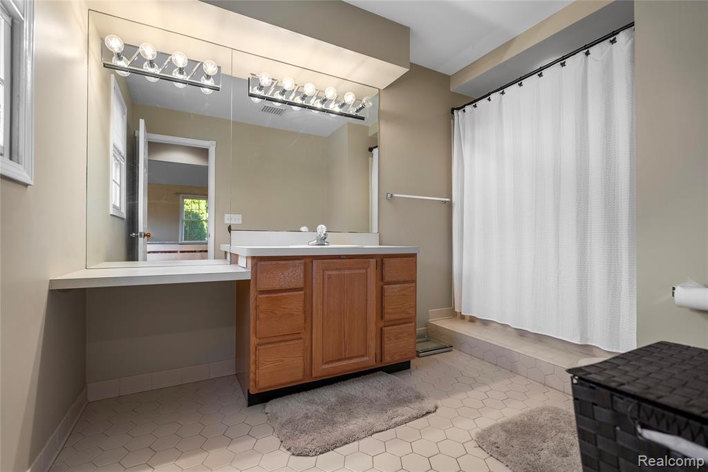 9339 Summercress Drive, Brighton, MI 48116 — Photo 21