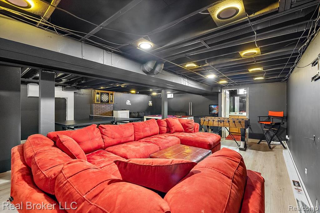 24348 Simmons Drive, Novi, MI — Photo 38