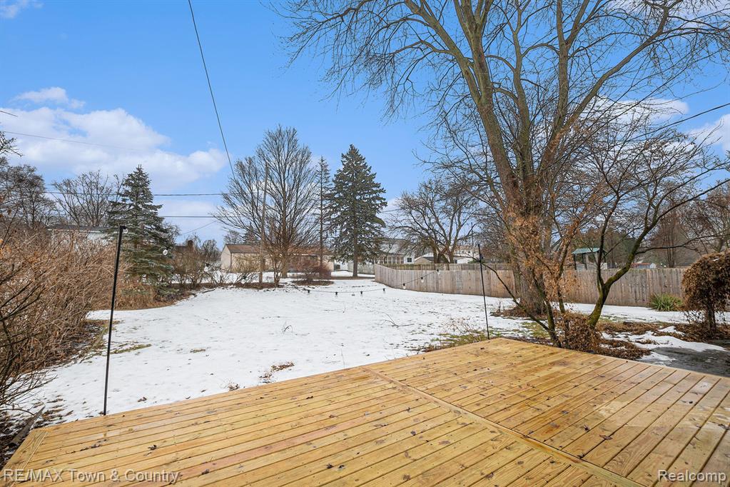 537 SPRING Lane, Flushing, MI 48433 — Photo 23