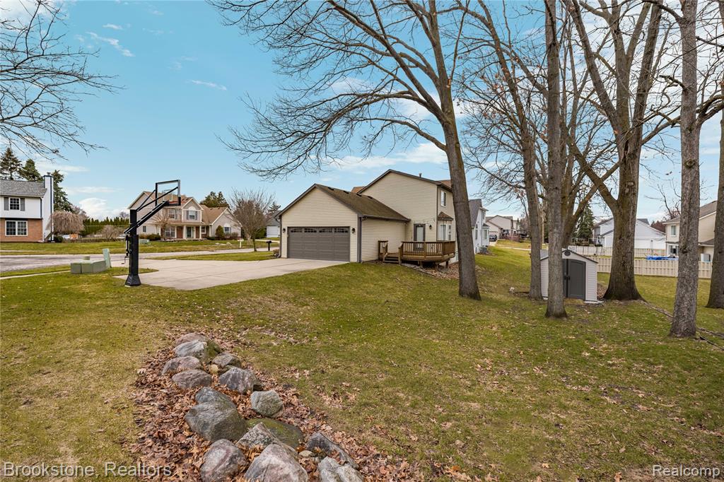 510 Woodland Hills Drive, Walled Lake, MI 48390 — Photo 40