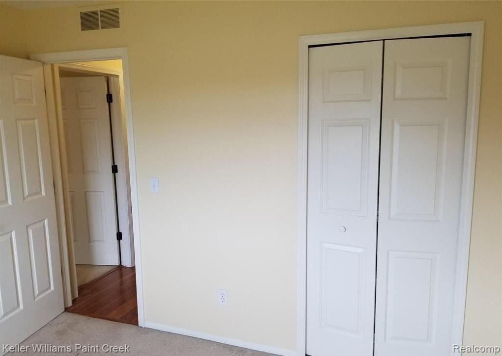 230 PARK GREEN Drive, Lake Orion, MI 48362 — Photo 10