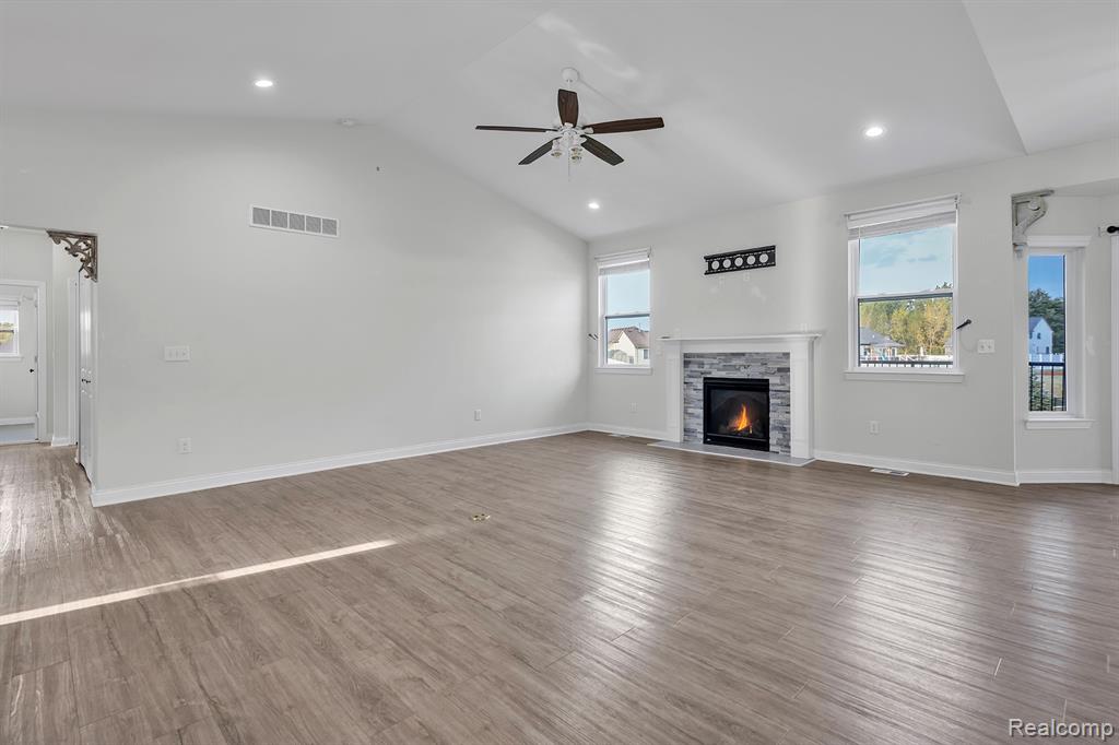 8185 Hidden Cove Court, Grand Blanc, MI 48439 — Photo 14