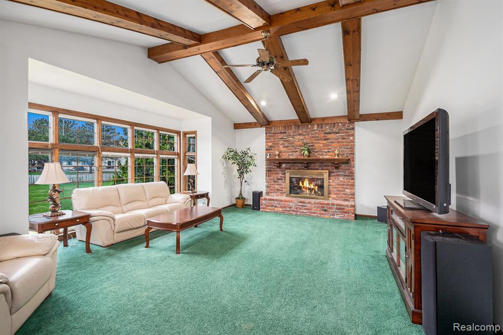 4600 WHITE TRILLIUM Drive S, Saginaw, MI 48603 — Photo 16