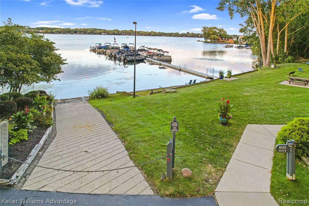 855 S Pontiac Trail, Walled Lake, MI 48390 — Photo 45