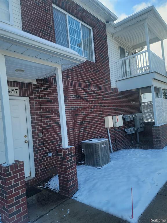 5457 Twin Oaks Drive, Sterling Heights, MI 48314 — Photo 2