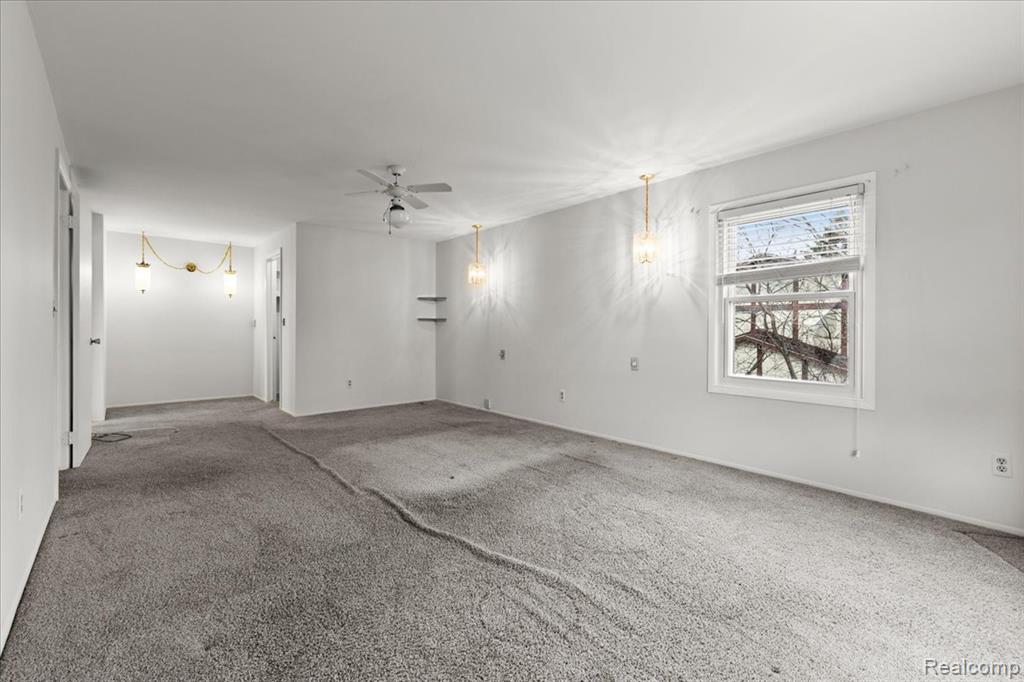 5634 Stratford Drive, West Bloomfield, MI — Photo 22