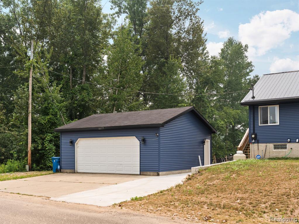 6677 Circle Drive, Harrison, MI 48625 — Photo 44