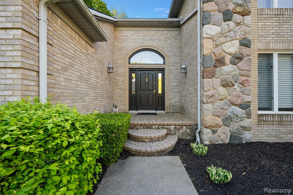 17840 Christine Boulevard N, Clinton Twp, MI 48038 — Photo 4