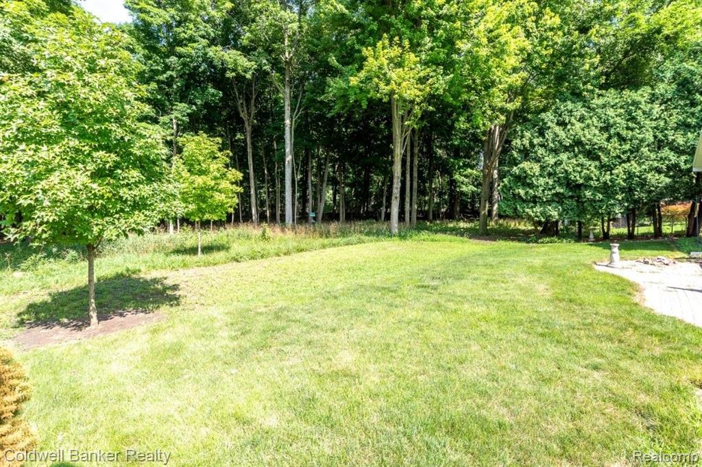 8027 EMERALD Lane W, Westland, MI — Photo 31