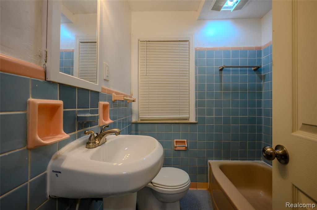 14720 E State Fair Street, Detroit, MI 48205 — Photo 19